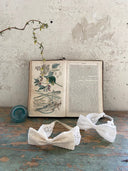 haarbandjes in wit en creme in baby en kinderkleding en accessoires