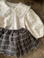Baby meisje Mathilde girly blouse met lange mouwen, bloemenprintje en sailorkraagje 3 - 12 maanden en 10 - 18 maanden,  maat 68/74/80 vooraanzicht Petite Ame