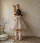 Baby meisje Rosa kanten kniehoge sokjes creme/ one size - meisje met jurkje achterkant