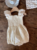 Beau rompertje - creme - romper - Petite Amé