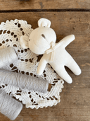 Tiny bear friend - rammelaartje - Petite Amé